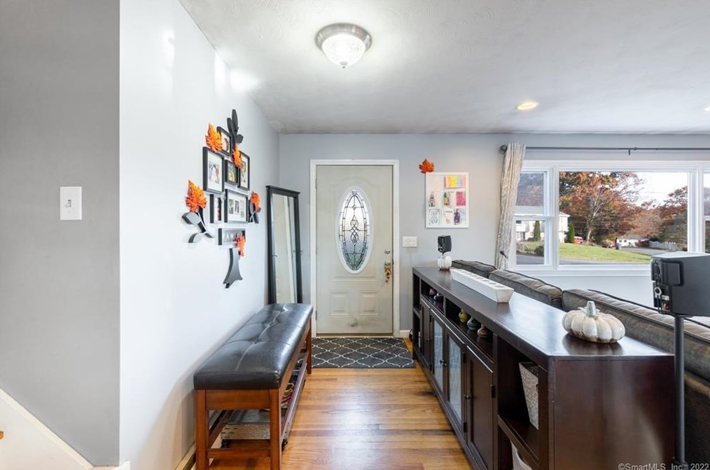 50 Ramsey Ave, Union City, CT 06770