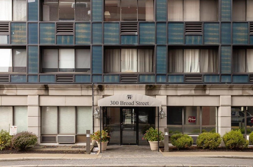300 Broad St #104, Stamford, CT 06901