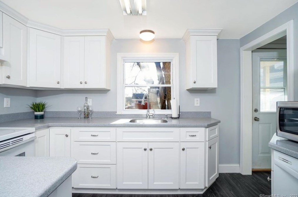 57 Vale Ave, Meriden CT 06451-2828 exterior