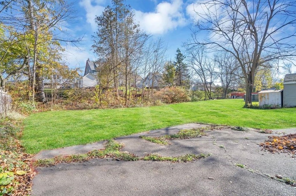 57 Vale Ave, Meriden CT 06451-2828 exterior