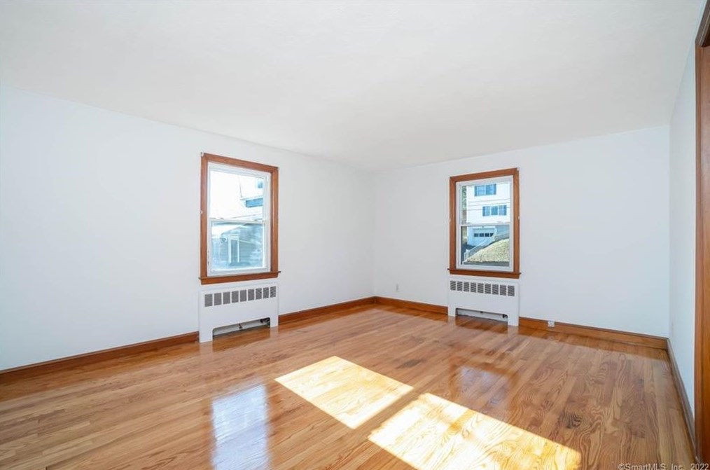 57 Vale Ave, Meriden CT 06451-2828 exterior