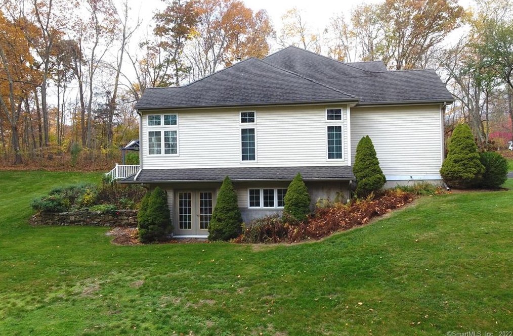 36 Stone Wall Rd, Colchester, CT 06420