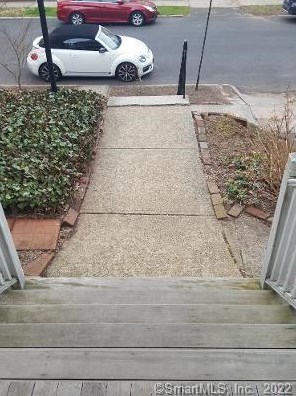 32 Westwood Rd #1, New Haven, CT 06515