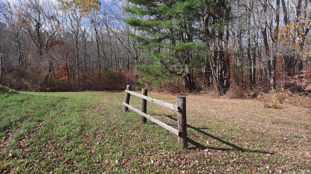 30 Sunset Hill Rd, Thompson, CT 06277 exterior