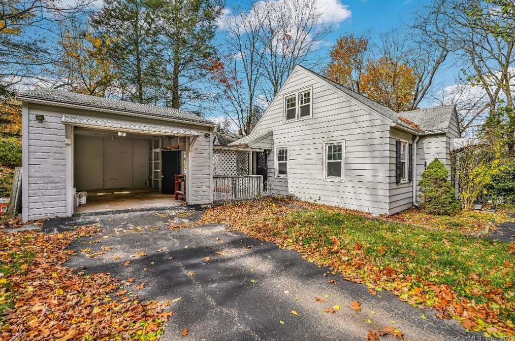 235 Dwight St, Waterbury, CT 06704