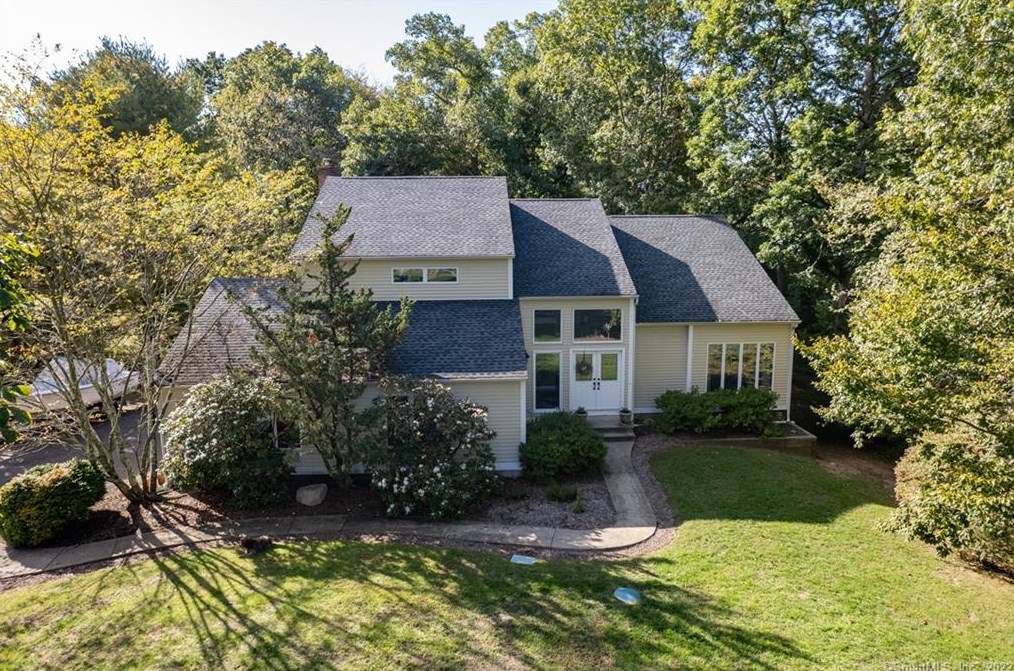 87 Flat Rock Rd, Branford, CT 06405-3353
