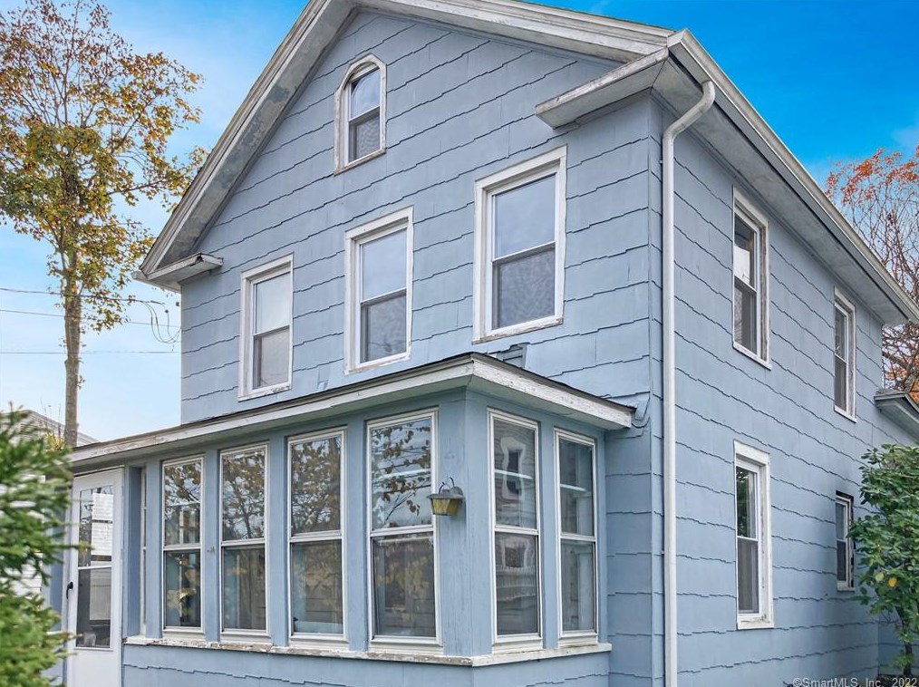 268 Harbor St, Branford, CT 06405-4513
