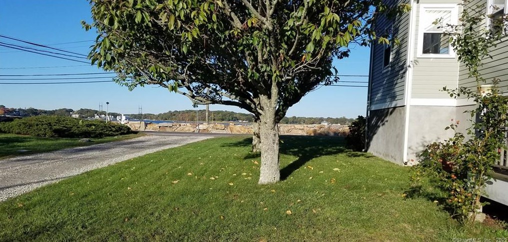 38 Harbor Rd, Westport CT  06880-6700 exterior