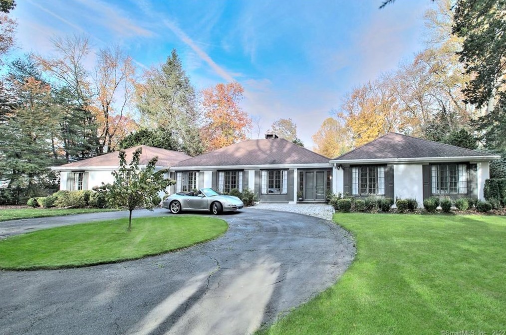 11 Pequot Trail, Westport, CT 06880