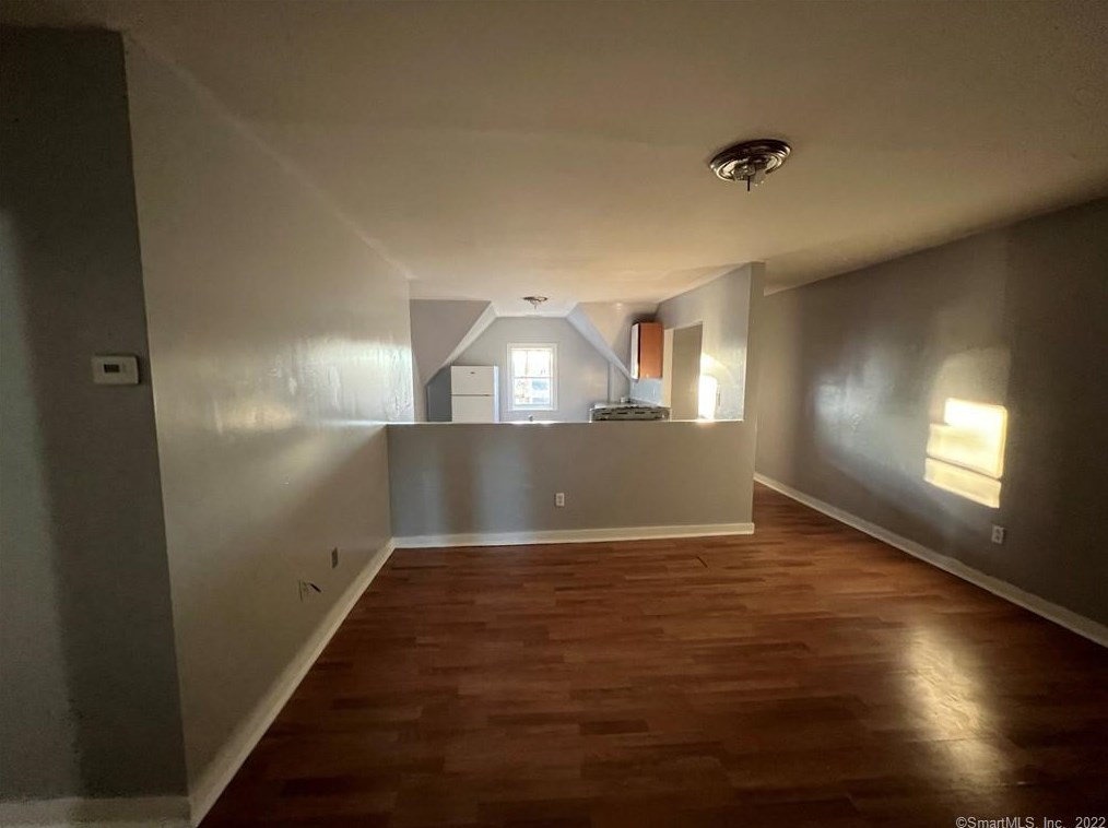 701 Hallett St #4r, Bridgeport, CT 06608