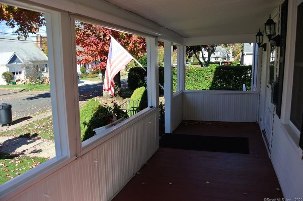8 Leona Ave, North Haven, CT 06473