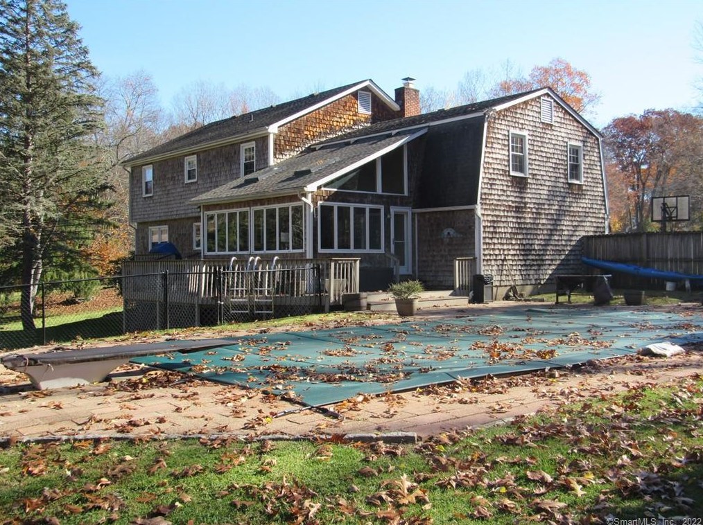 6 Puritan Valley Rd, Brookfield Center, CT 06804