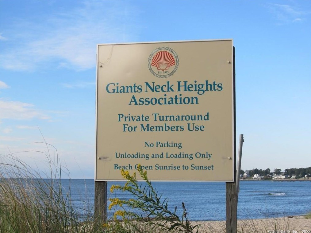 42 Woodbridge Rd, Niantic, CT 06357