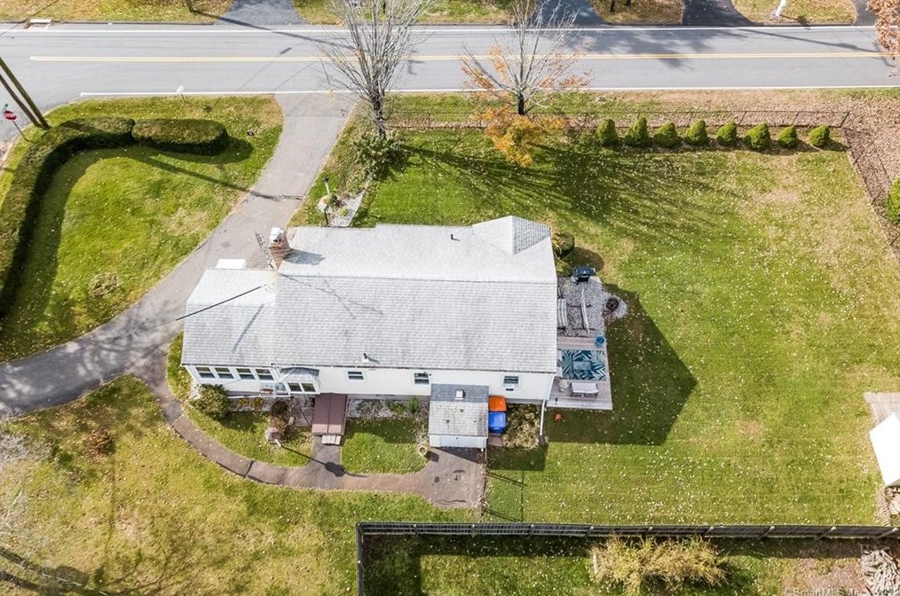 98 Ballfall Rd, Middletown, CT 06457