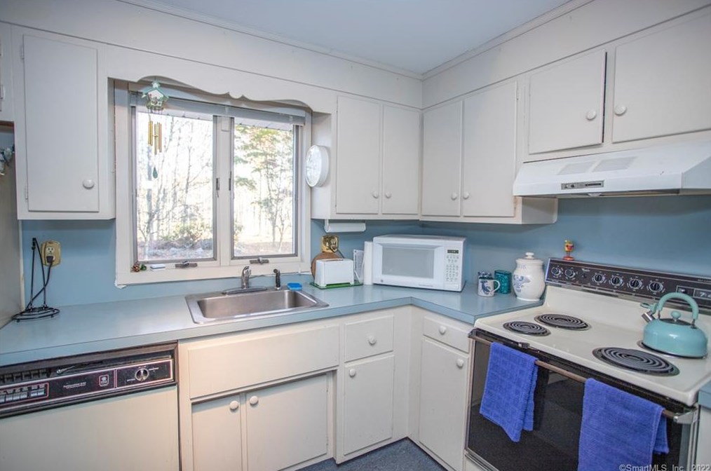 198 Stevenstown Rd, Westbrook CT  06498-1407 exterior