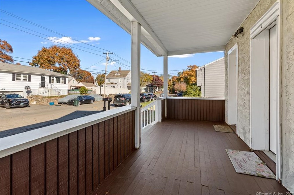 9 Hugo St, New Haven CT  06516-1309 exterior