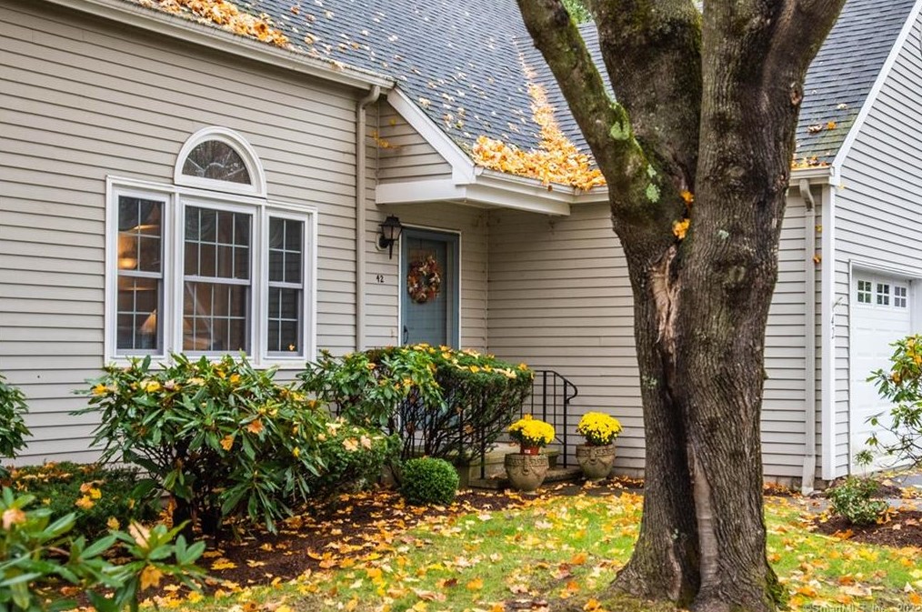 42 Woodbury Hl #42, Woodbury, CT 06798