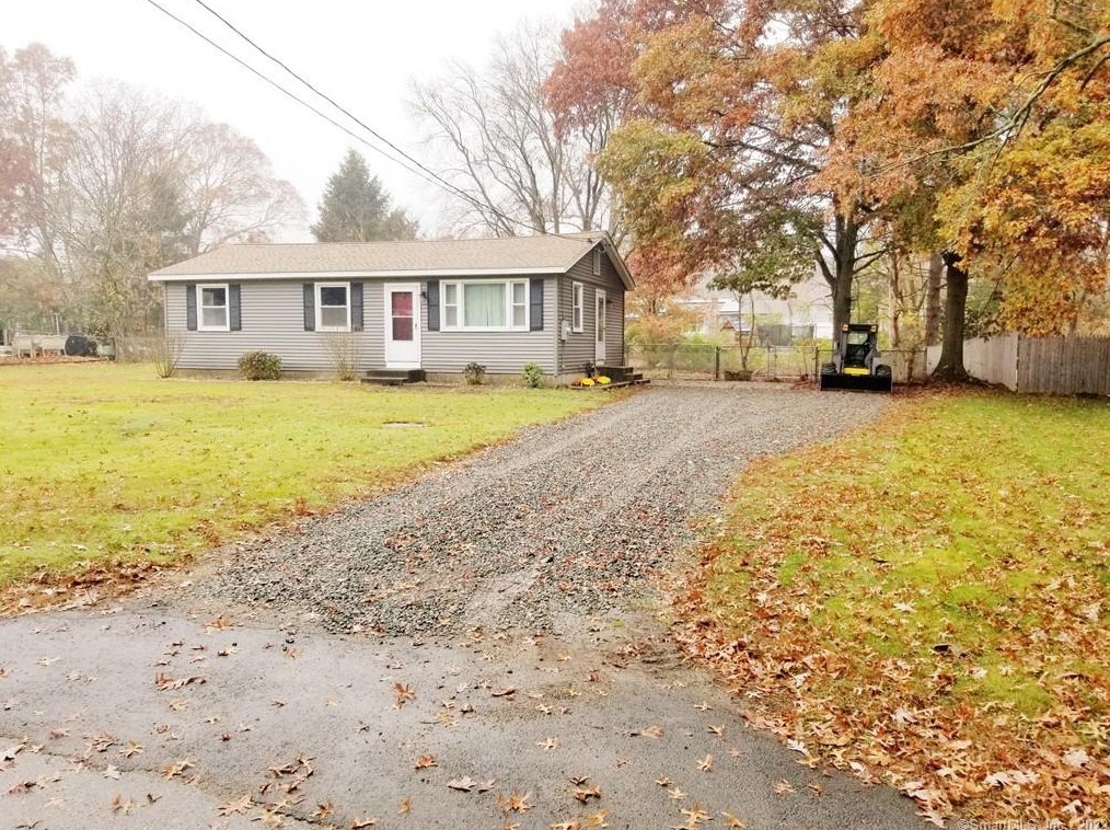 15 South St, Plainfield, CT 06374-1937