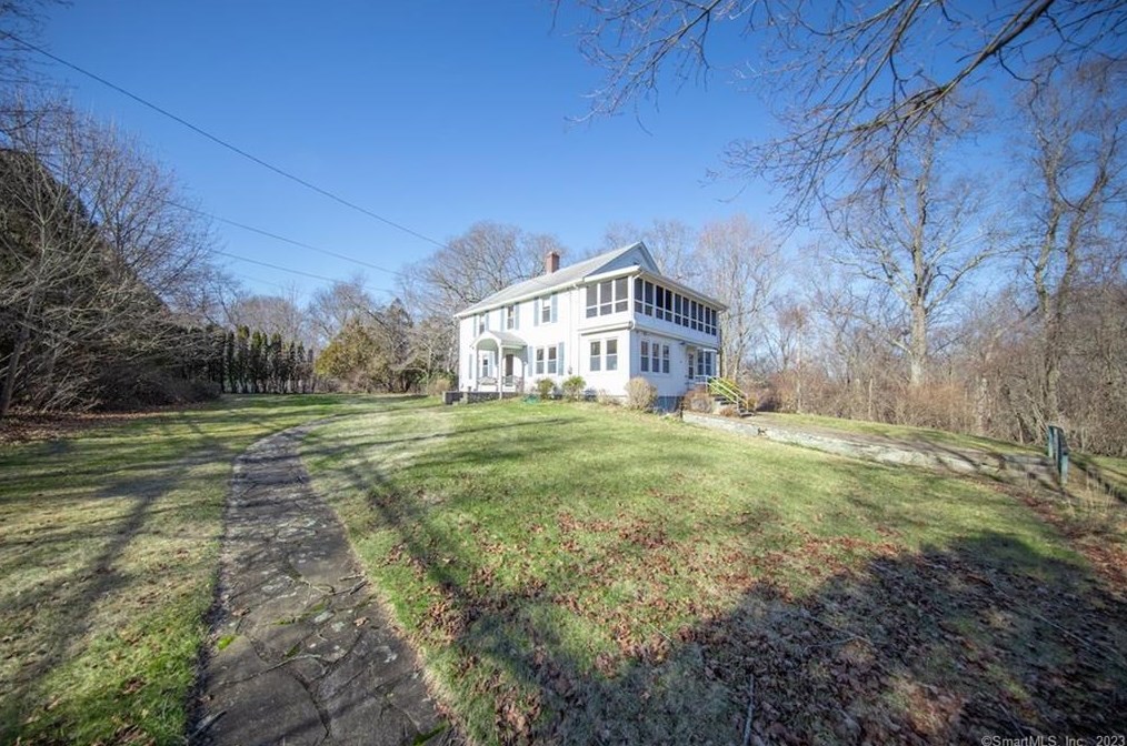 73 Fitch Hill Rd, Uncasville, CT 06382