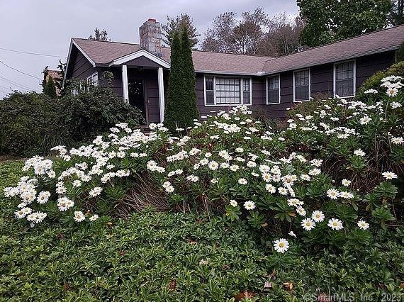 44 Middletown Ave, Fenwick, CT 06475-1938