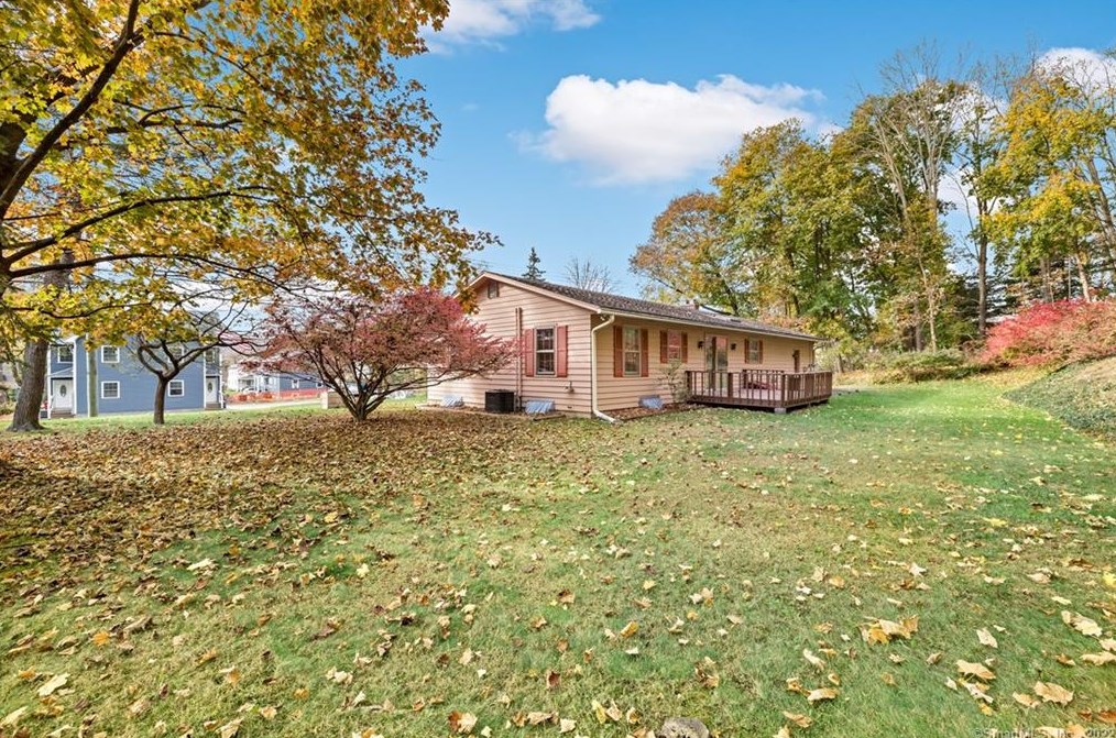 85 Grove St, Northville, CT 06776