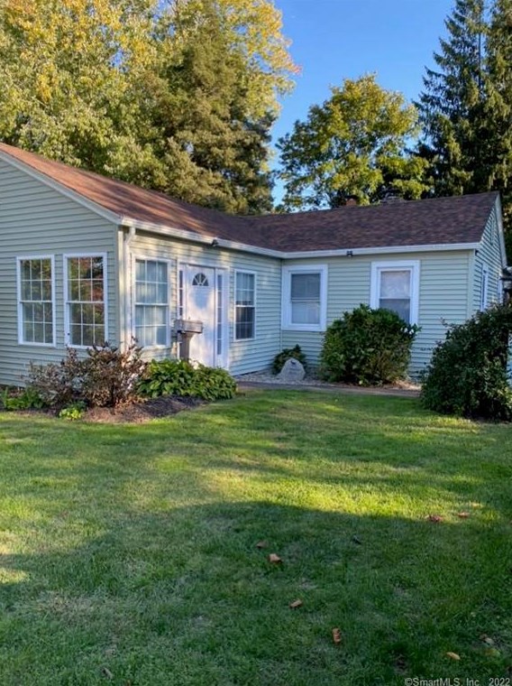 3 Maxson Rd, Groton, CT 06340