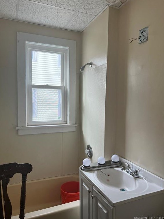 28 Arnold St, Hartford CT  06106-3504 exterior