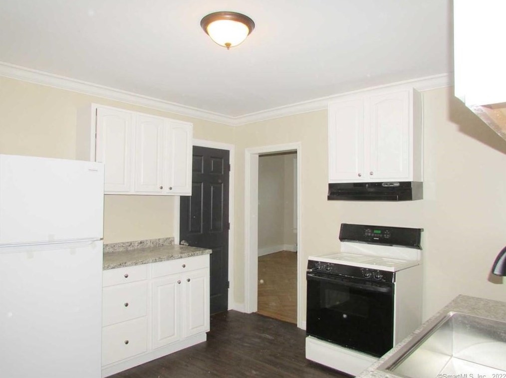 88 James St, Torrington, CT 06790