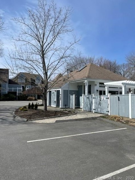 1512 Old Pond Ln #1512, Norwich, CT 06360