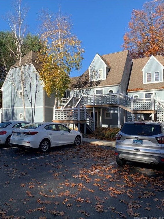 221 Old Pond Ln #221, Norwich, CT 06360