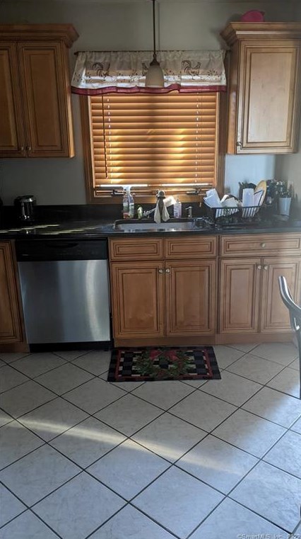 87 Spring Hill Ave, Watertown CT  06779-2359 exterior