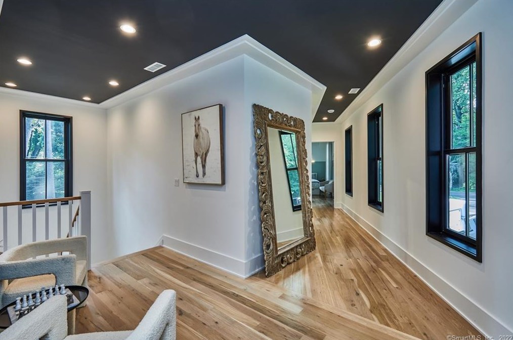 2 Timber Ln, Westport CT  06880-2621 exterior