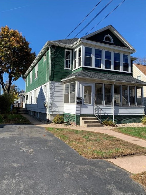 19 Woodland St, Plainville, CT 06062