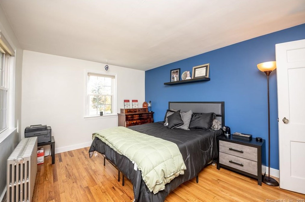 65 New Cheshire Rd, Meriden CT  06451-5071 exterior