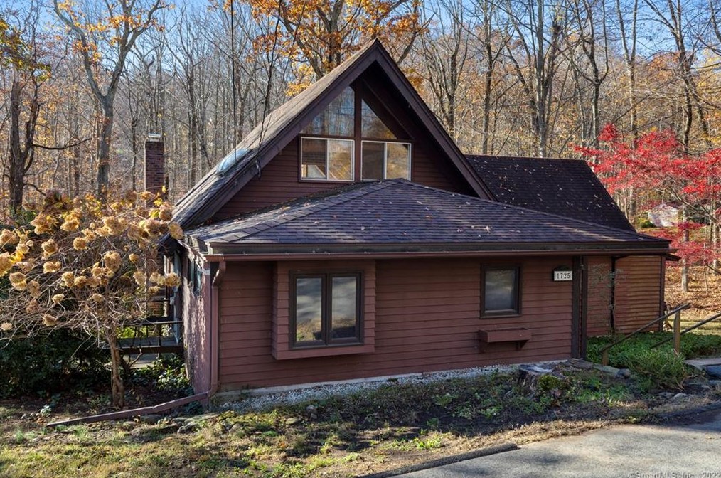 1725 Great Hill Rd, Guilford CT  06437-3624 exterior