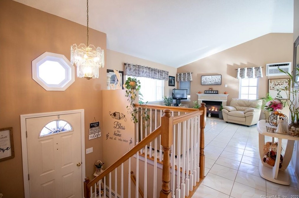 54 Camels Back, Kensington, CT 06037