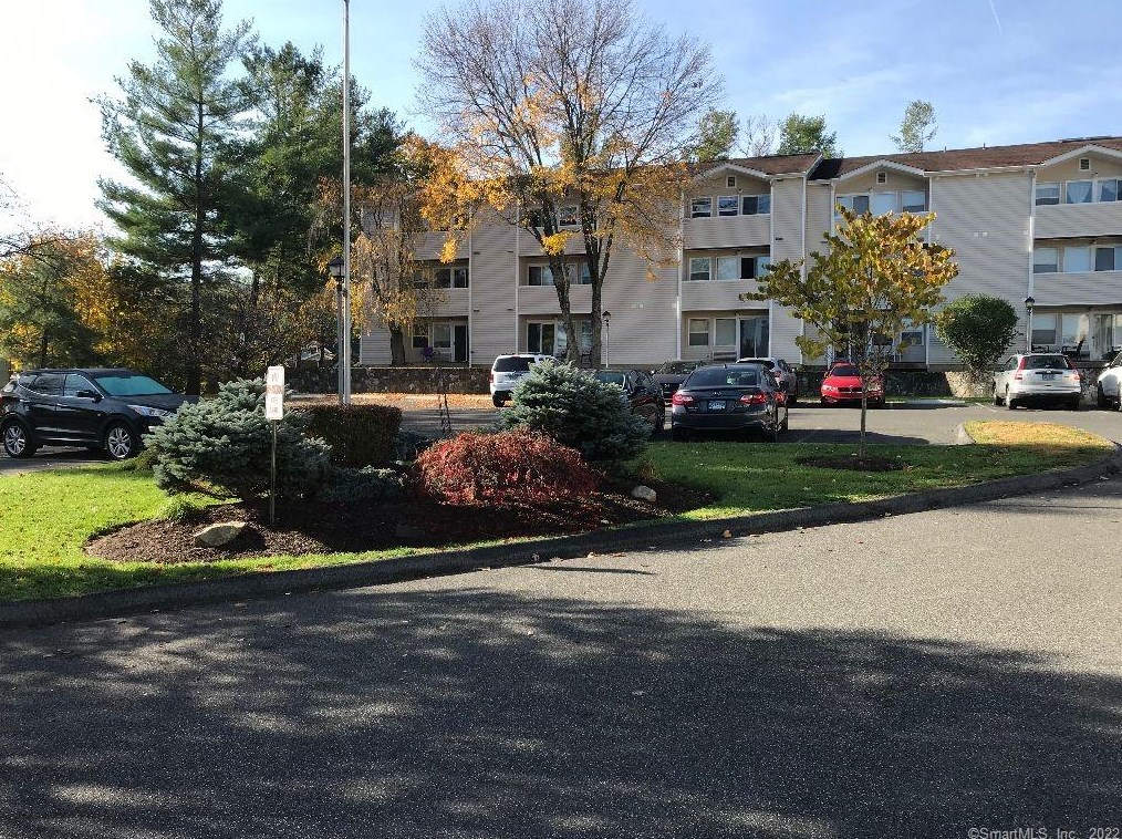 163 South St #65, Danbury, CT 06810