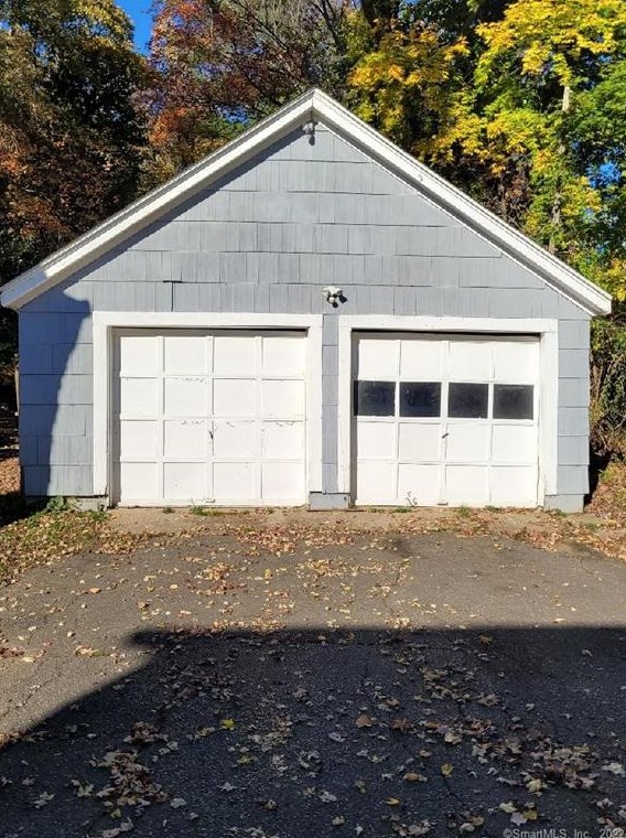 21 Lovell Ave, Windsor, CT 06095