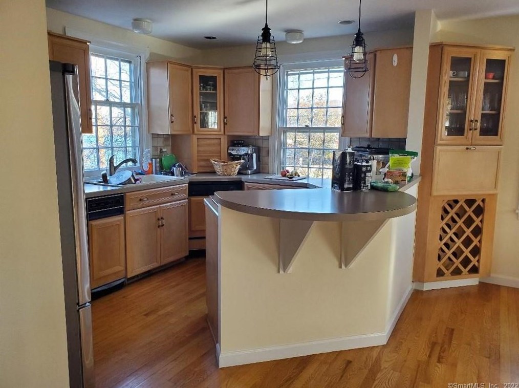 180 Front St, New Haven CT  06513-3201 exterior