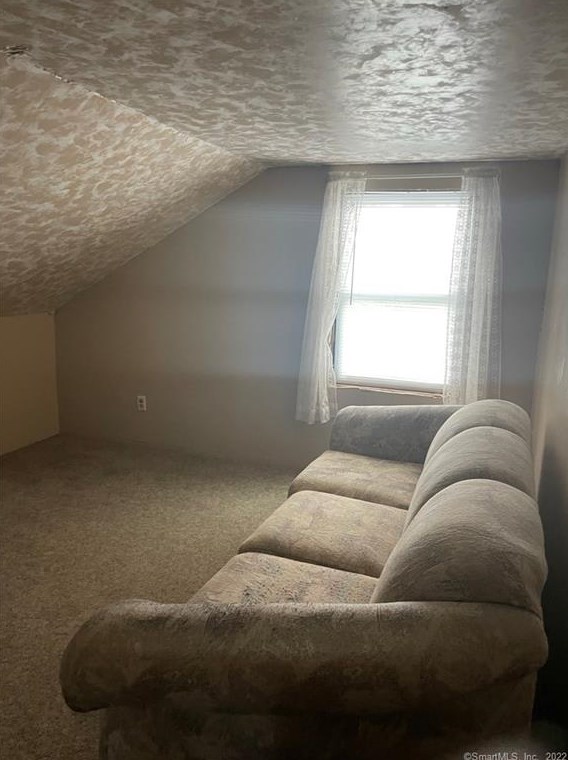 90 4th St, Norwich, CT 06360