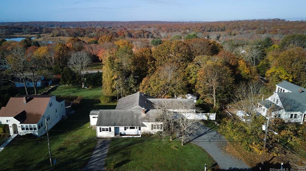 225 Prospect Hill Rd, Groton, CT 06340