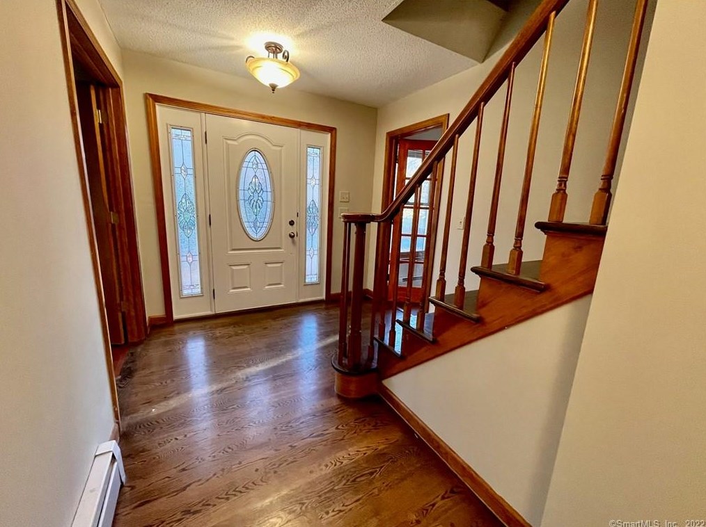 100 Fieldstone Dr, Windsor, CT 06095