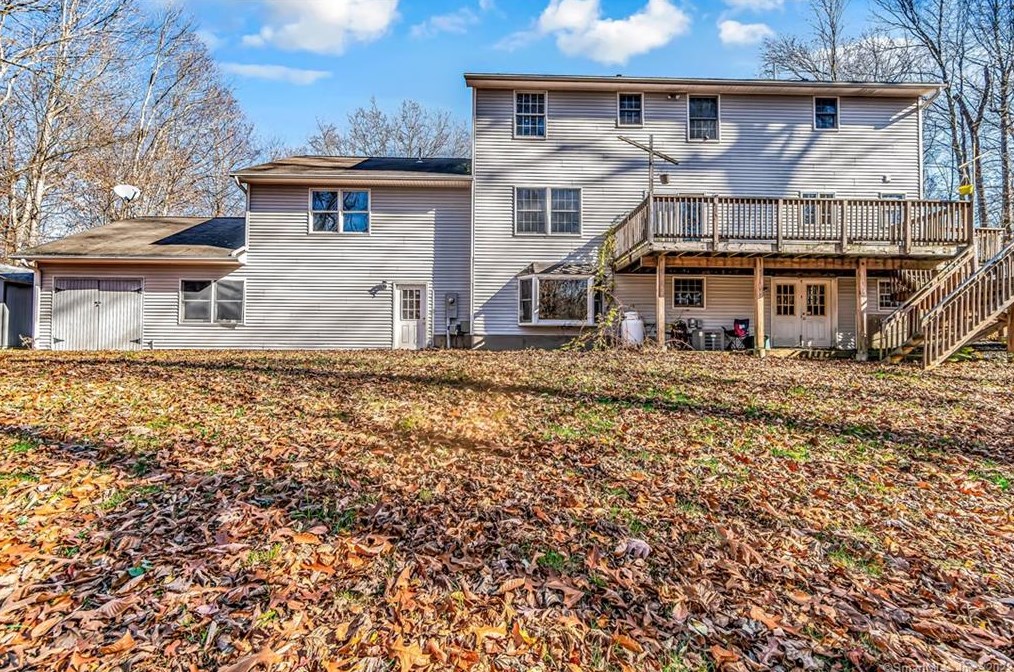 27 Dorset Ln, Brookfield Center, CT 06804