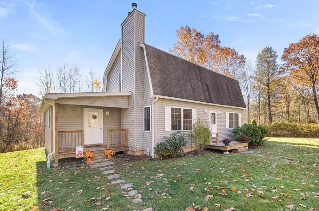 85 Dutton Rd, New Hartford, CT 06057