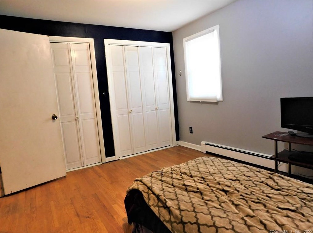 50 Daybreak Ln, Huntington CT  06484-6116 exterior