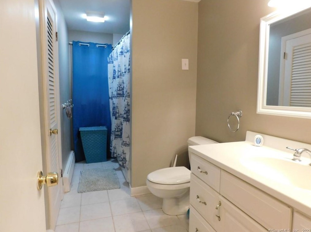 50 Daybreak Ln, Huntington CT  06484-6116 exterior