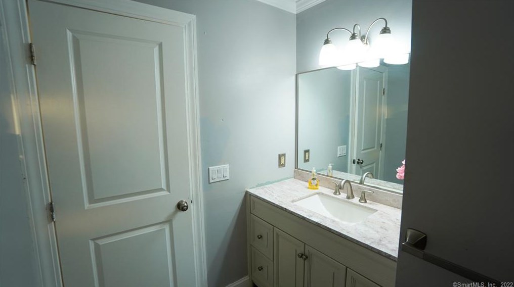 120 Applewood Ln, Union City CT  06770-3181 exterior