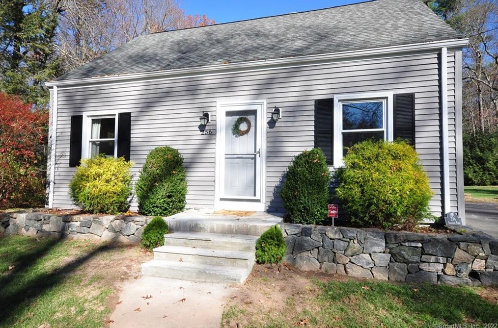 256 Burnham Rd, Avon, CT 06001 exterior
