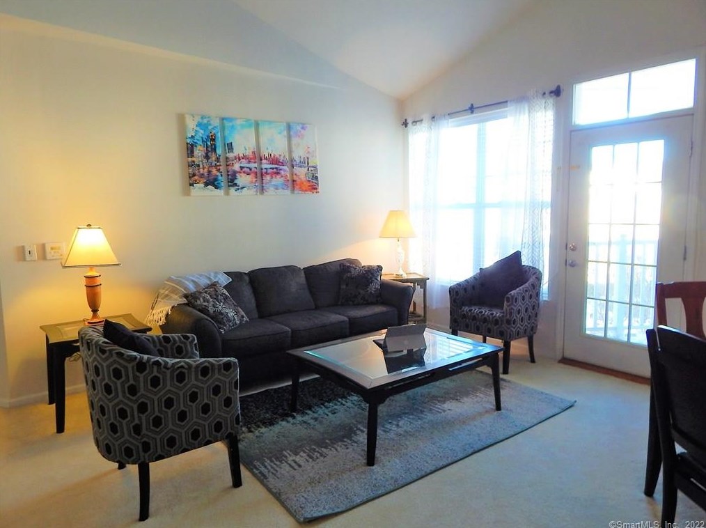 35 W Broad St Apt 412, Stamford, CT 06902