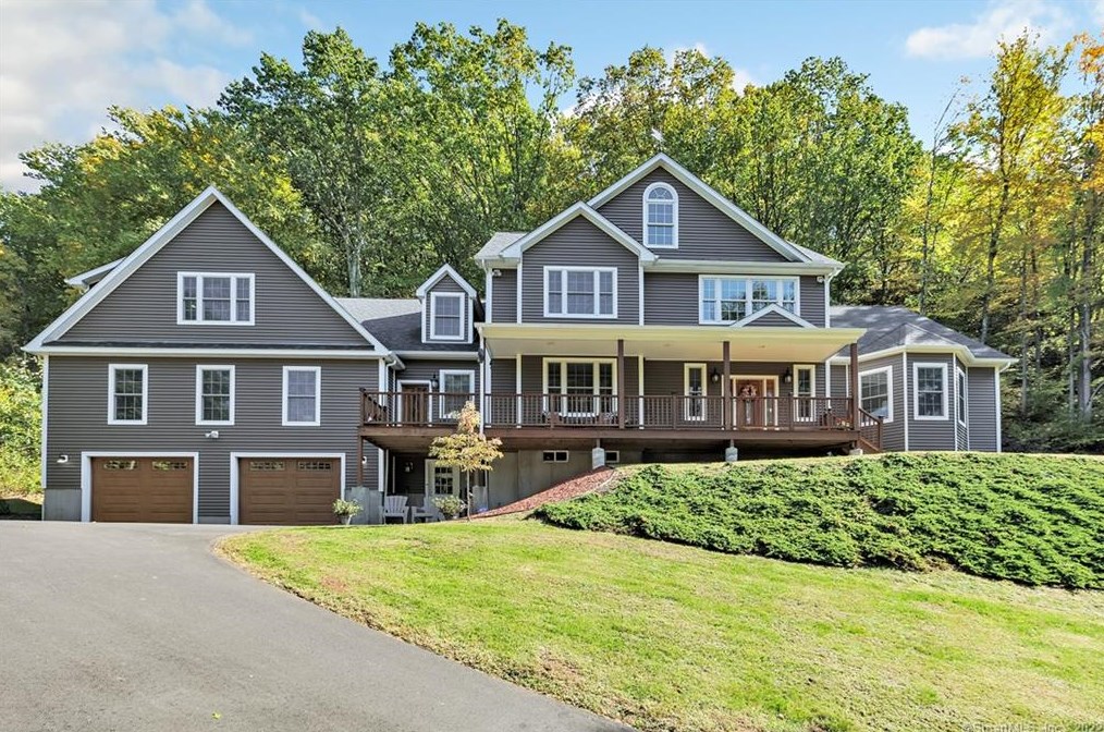 81 Warner Rd, North Haven, CT 06473
